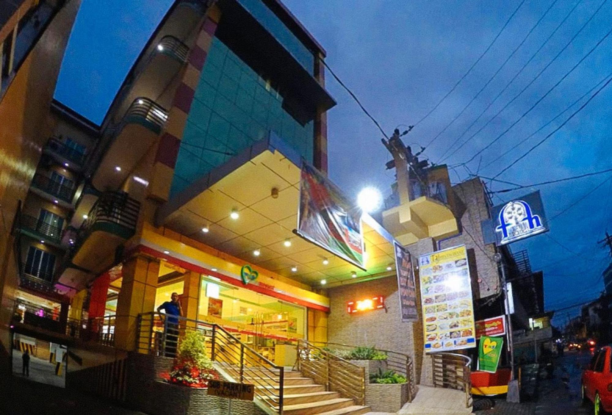 Reddoorz Plus @ Taj Hotel Tuguegarao Exterior foto